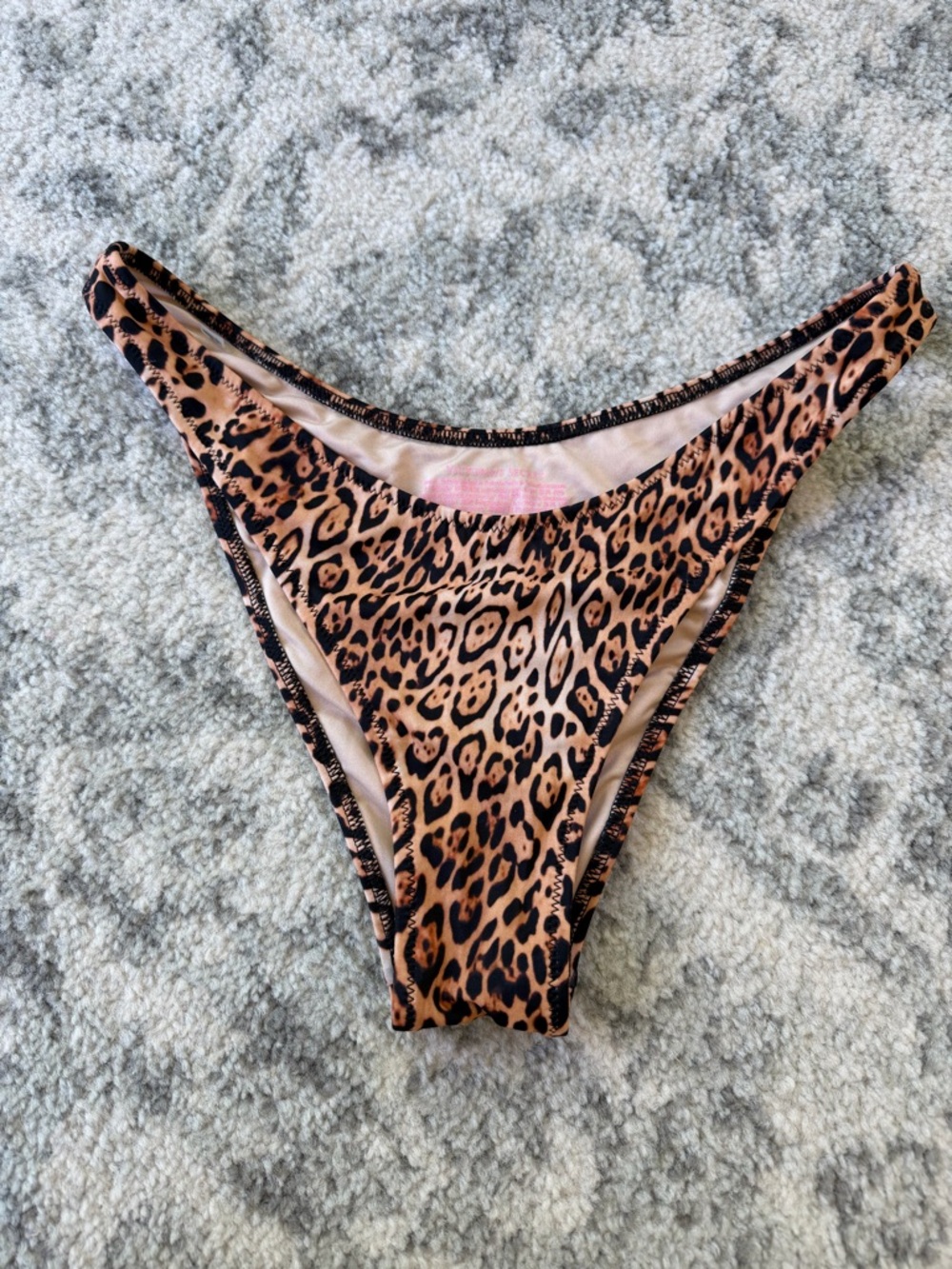 Victoria’s Secret Bathing Suit Bottoms
*NEVER WORN*
